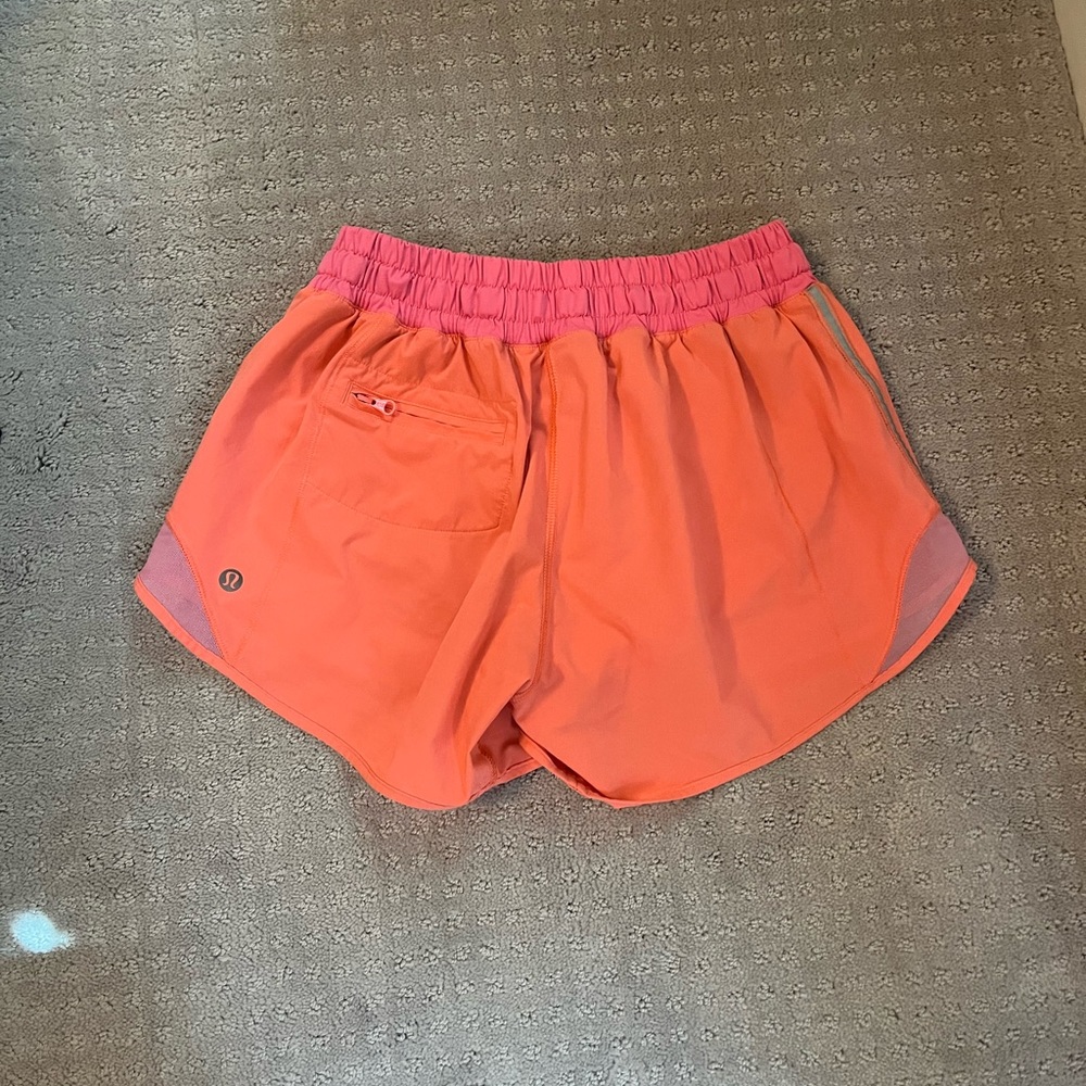 Lululemon, hotty hots, size 4